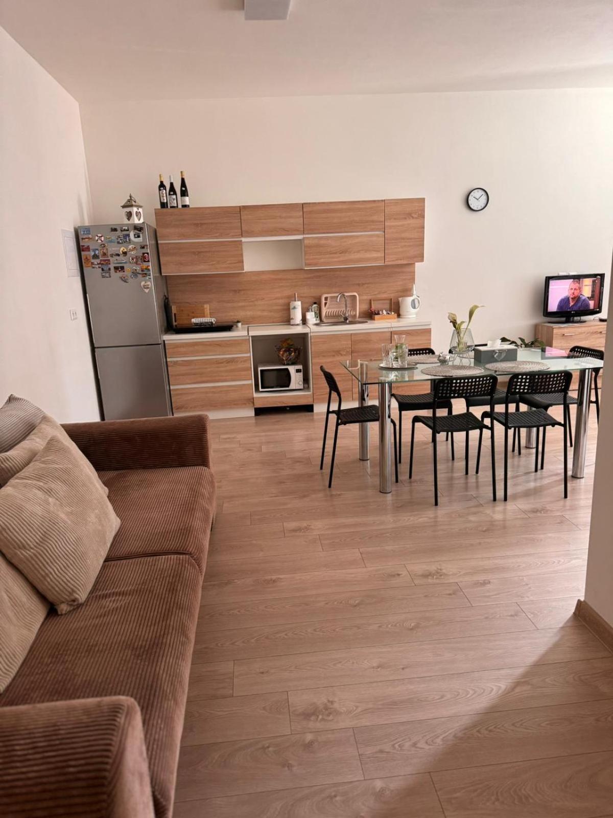 Apartman Ruza Ruzomberok Ngoại thất bức ảnh